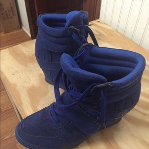 Sneaker wedges